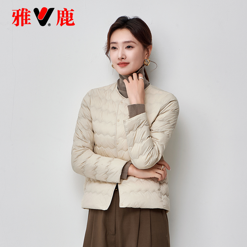 雅鹿轻薄羽绒服女V领内胆2025新款时尚轻便内恤内搭打底无领外套