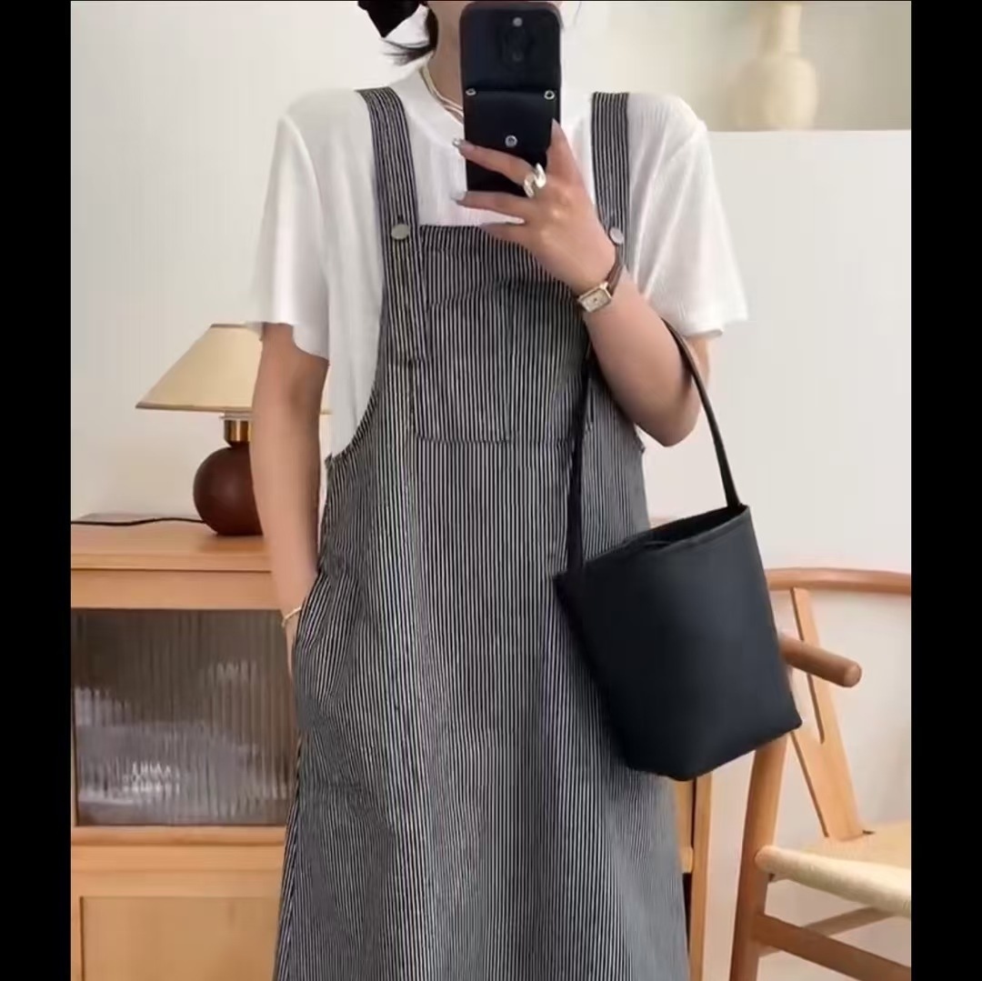 新款时尚减龄显瘦背带牛仔裙