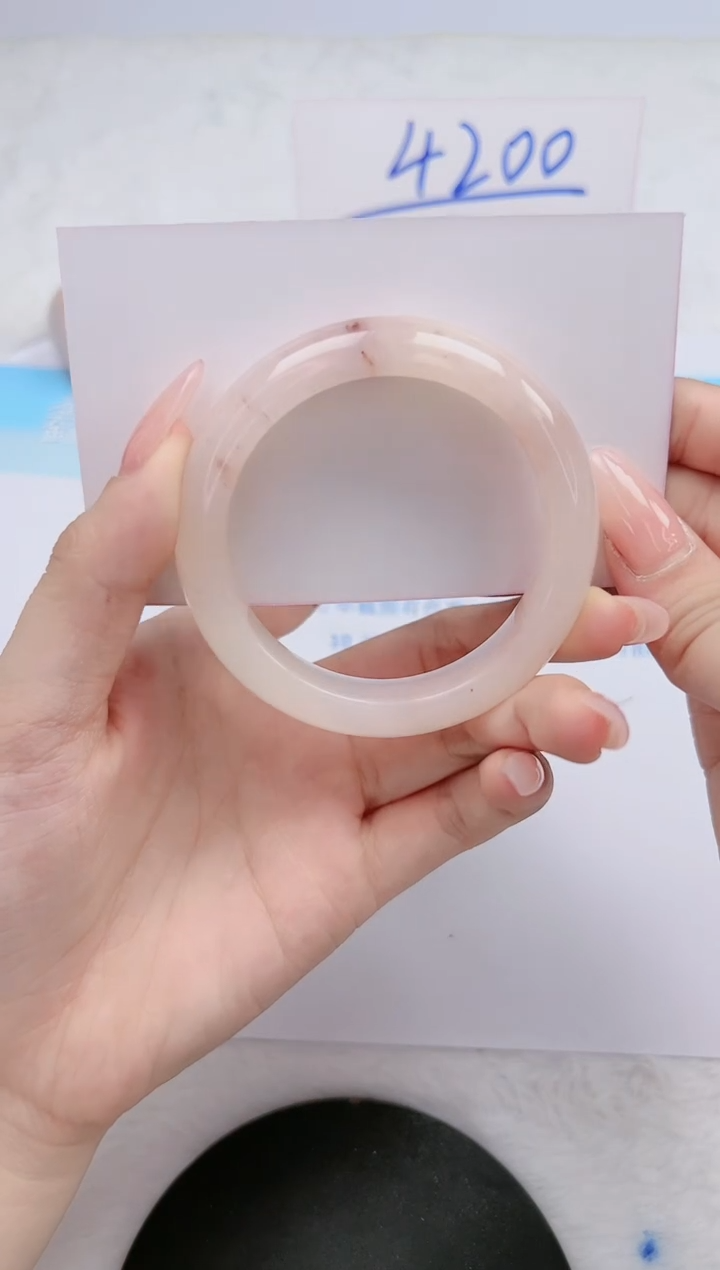 【闪购商品】石英质玉手镯未镶嵌44-52.5