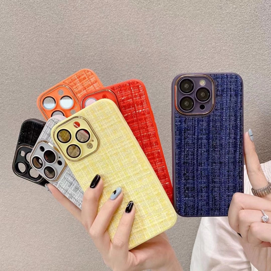 【苹果】iPhone14/13/12Promax秋冬小香风全包镜头手机壳女手链款