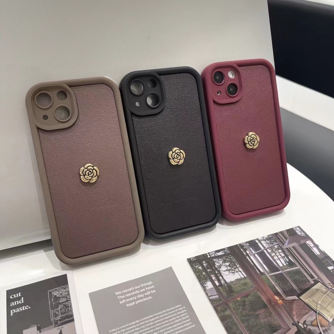 【苹果】iPhone15/13/14Promax防摔贴皮ins立体山茶花女新款手机壳