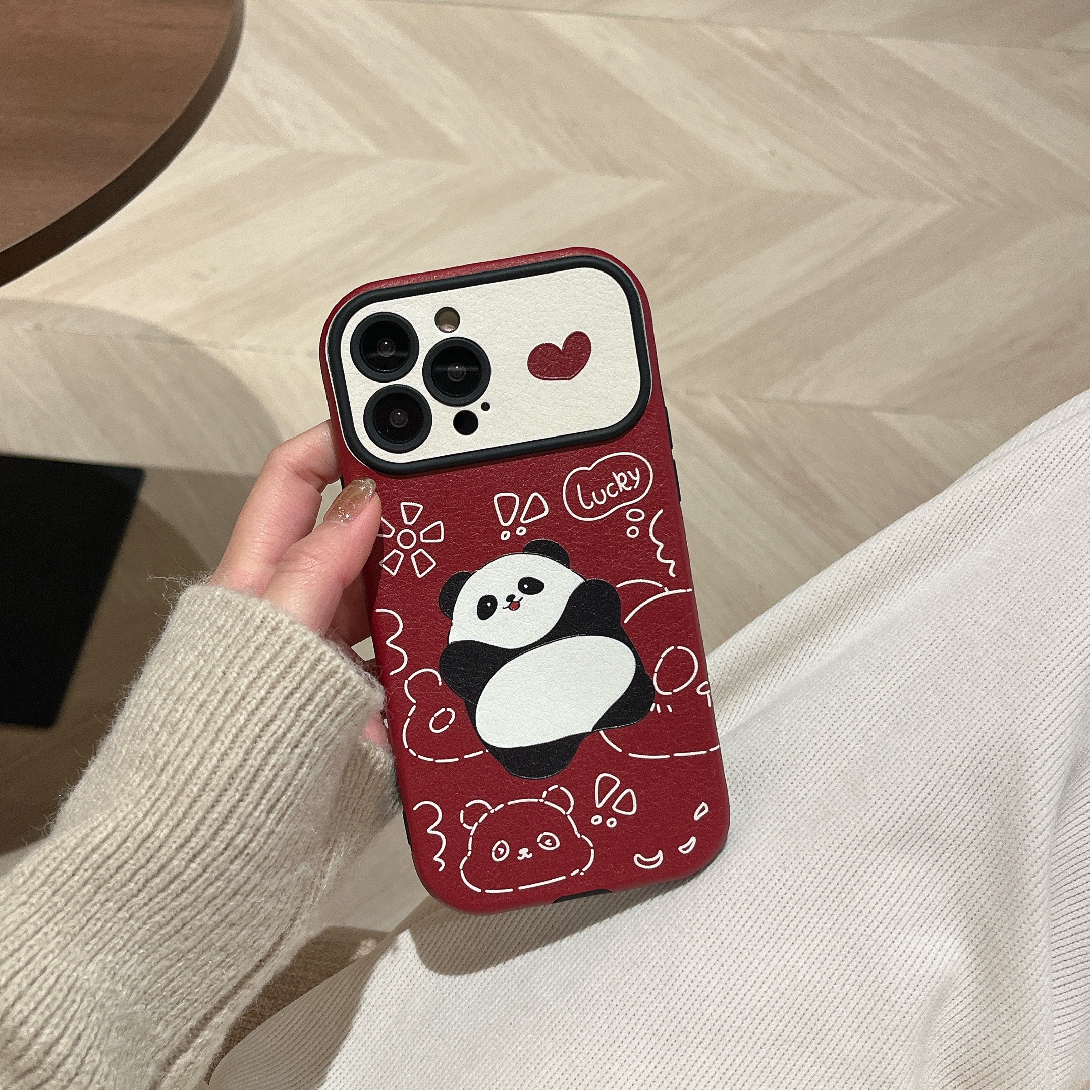 【苹果】iPhone15/14Promax新年大视窗贴皮线条熊猫防摔女新手机壳