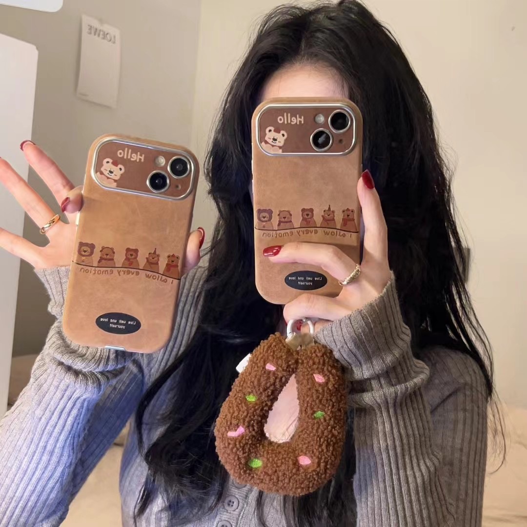 【苹果】iPhone15/14Promax大视窗横排小熊毛绒手圈防摔女新手机壳