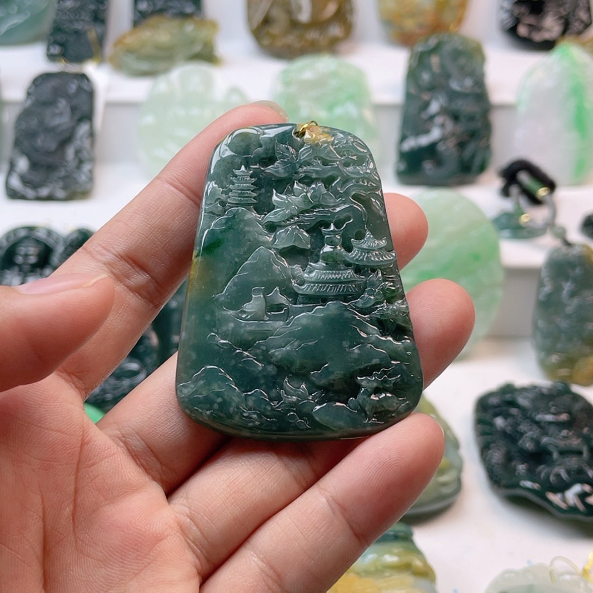 【闪购商品】翡翠颈饰未镶嵌