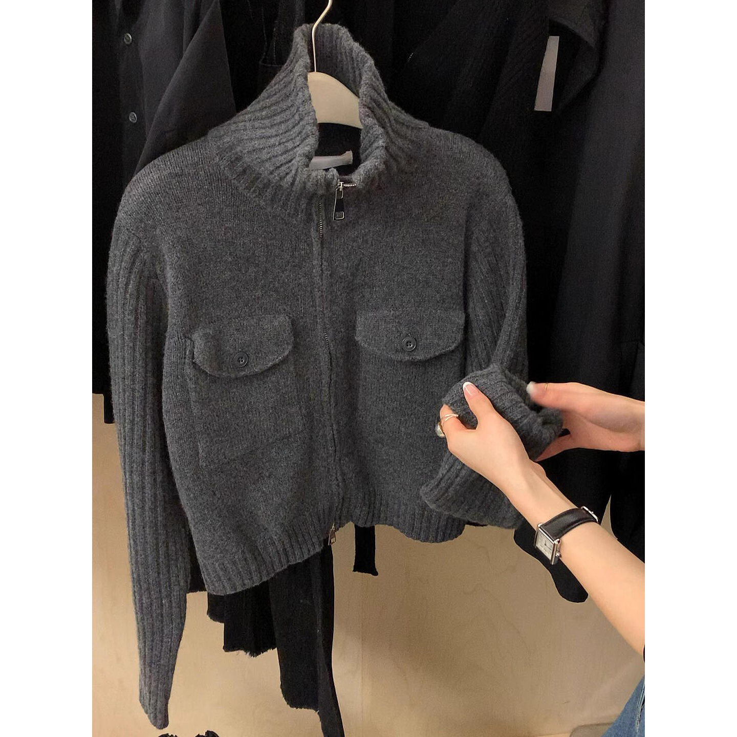 秋冬穿搭深灰色高领双拉链毛衣外套女冬季外穿加厚软糯高级感开衫