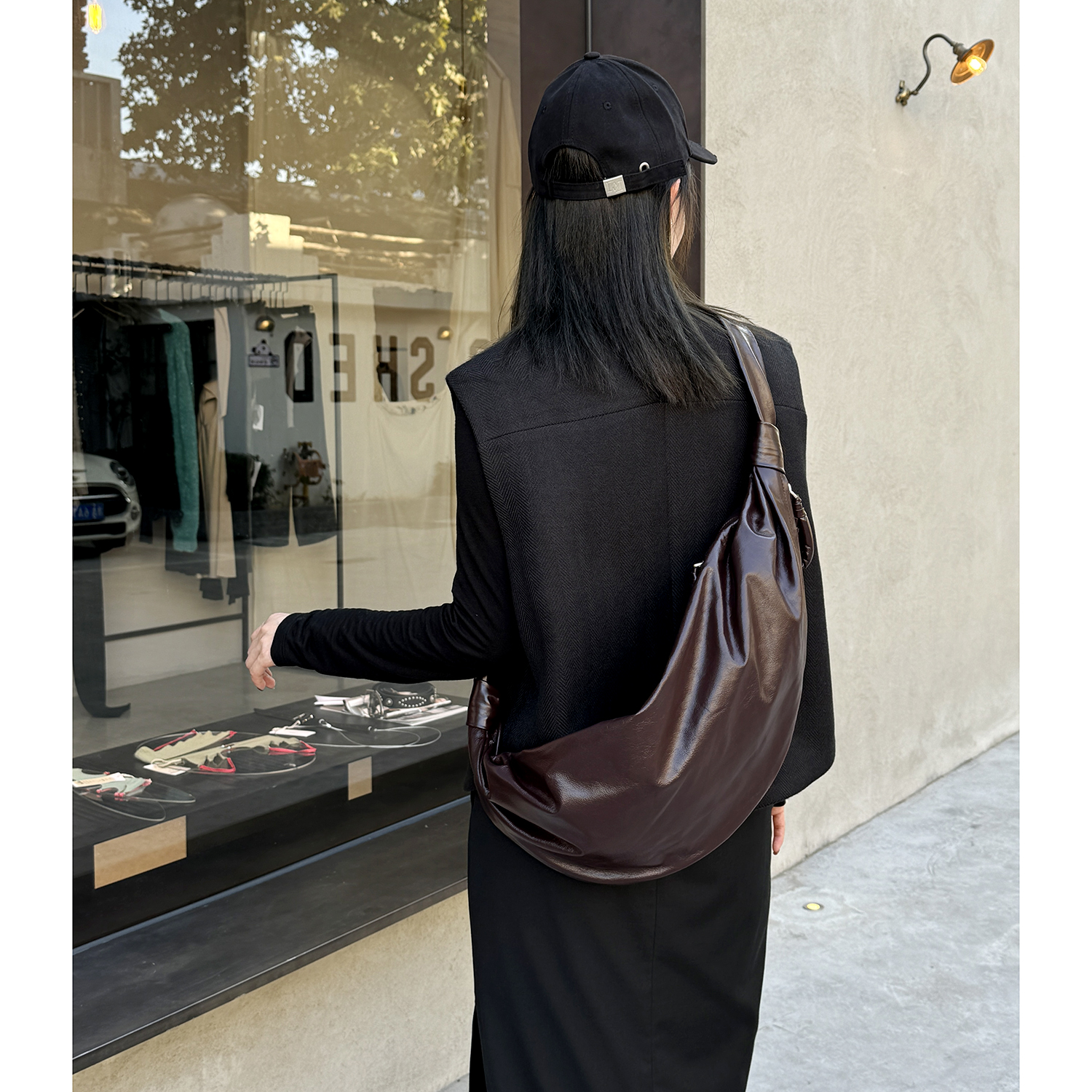 JISHE即奢高订牛角可颂包褶皱单肩斜挎包中性简约饺子包ALLM003