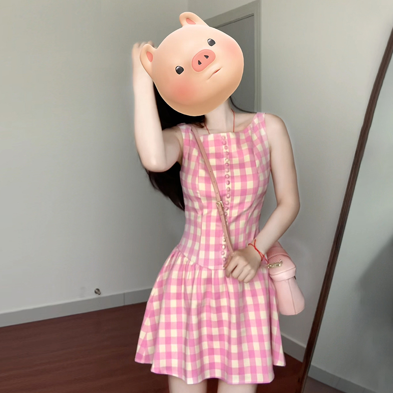小个子粉色格子背心连衣裙女装2025新款夏季法式海边吊带短裙3930