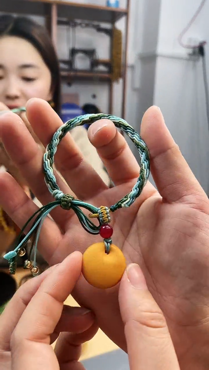 【闪购商品】琥珀裸石未镶嵌1