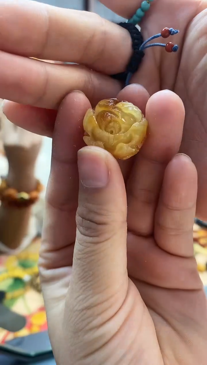 【闪购商品】琥珀裸石未镶嵌1