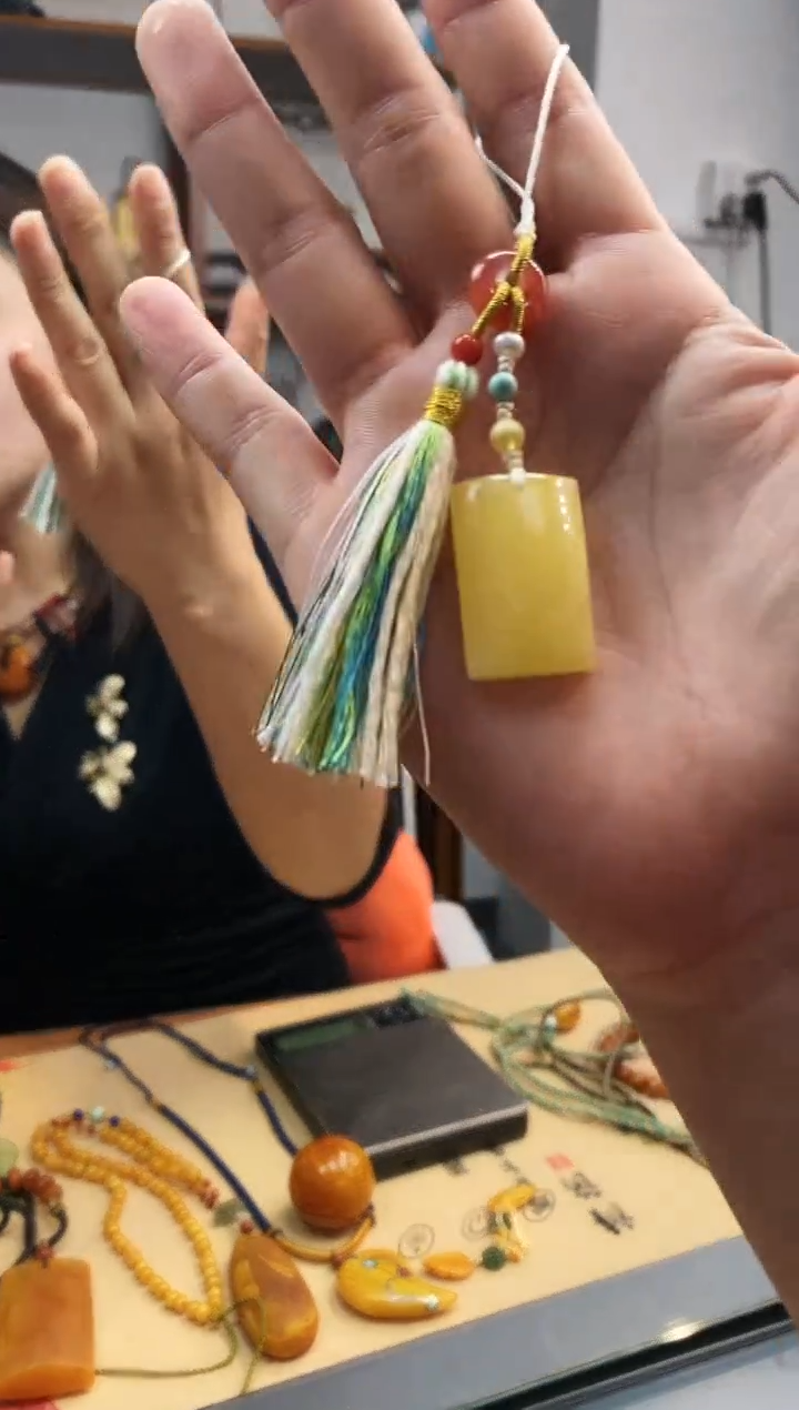 【闪购商品】琥珀裸石未镶嵌1