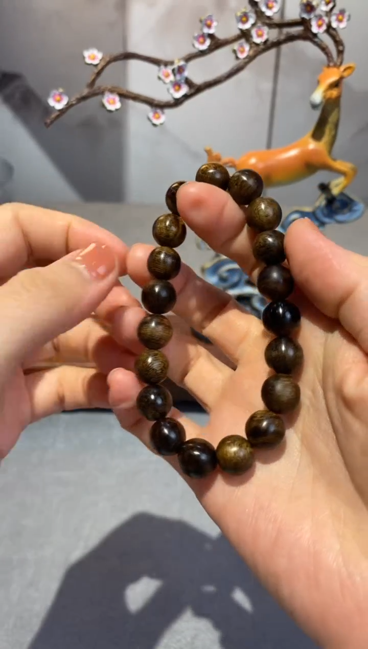 【闪购商品】沉香手串白棋沉水单圈Q10350288