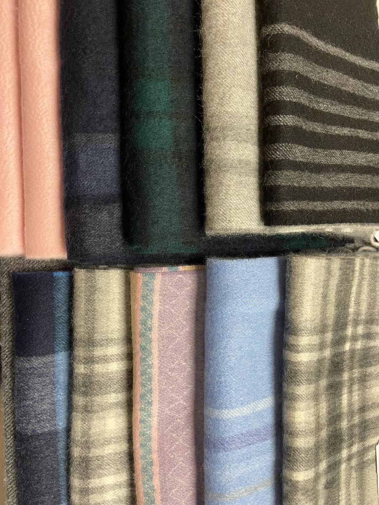 古着日本羊毛围巾男女百搭秋冬保暖御寒纯色格子日系风街头百搭款