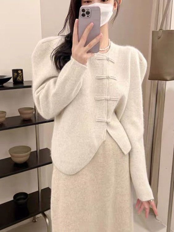 小香风盘扣毛衣开衫外套女2023秋冬新款不规则泡泡袖厚款针织上衣