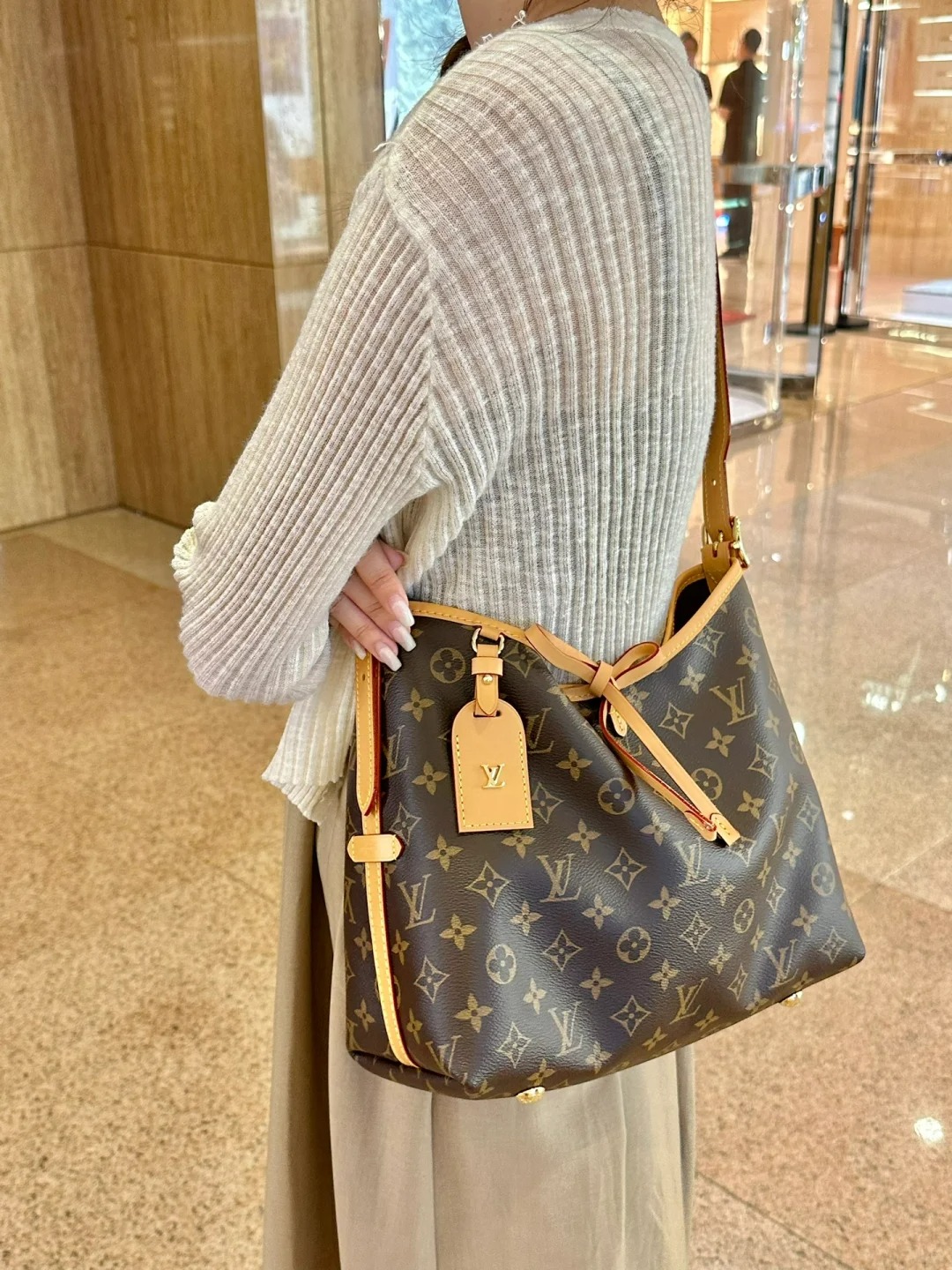 99新 LouisVuitton/路易威登 lv carryall中号斜挎包/公价无/甄选