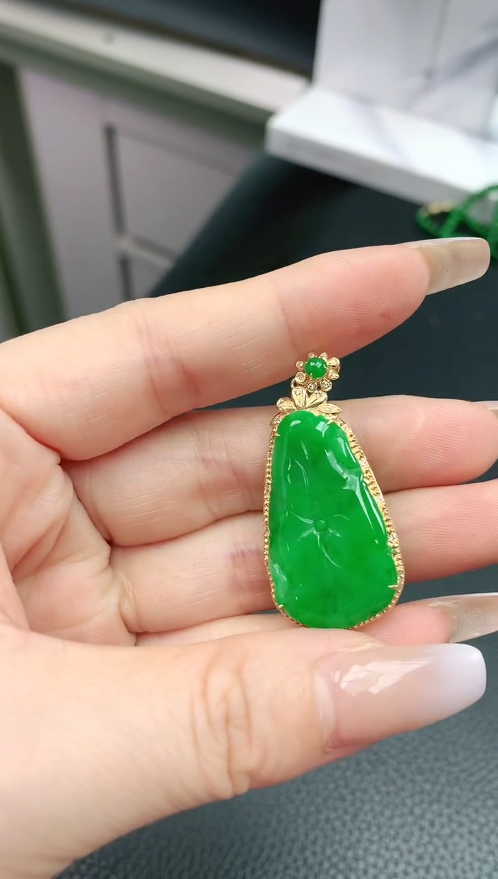 【闪购商品】翡翠颈饰18K金镶嵌1