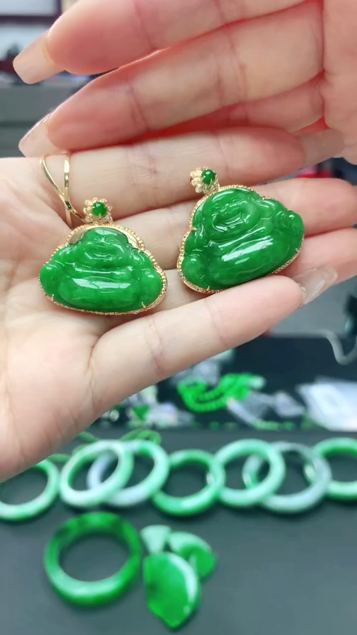 【闪购商品】翡翠颈饰18K金镶嵌多样性发货