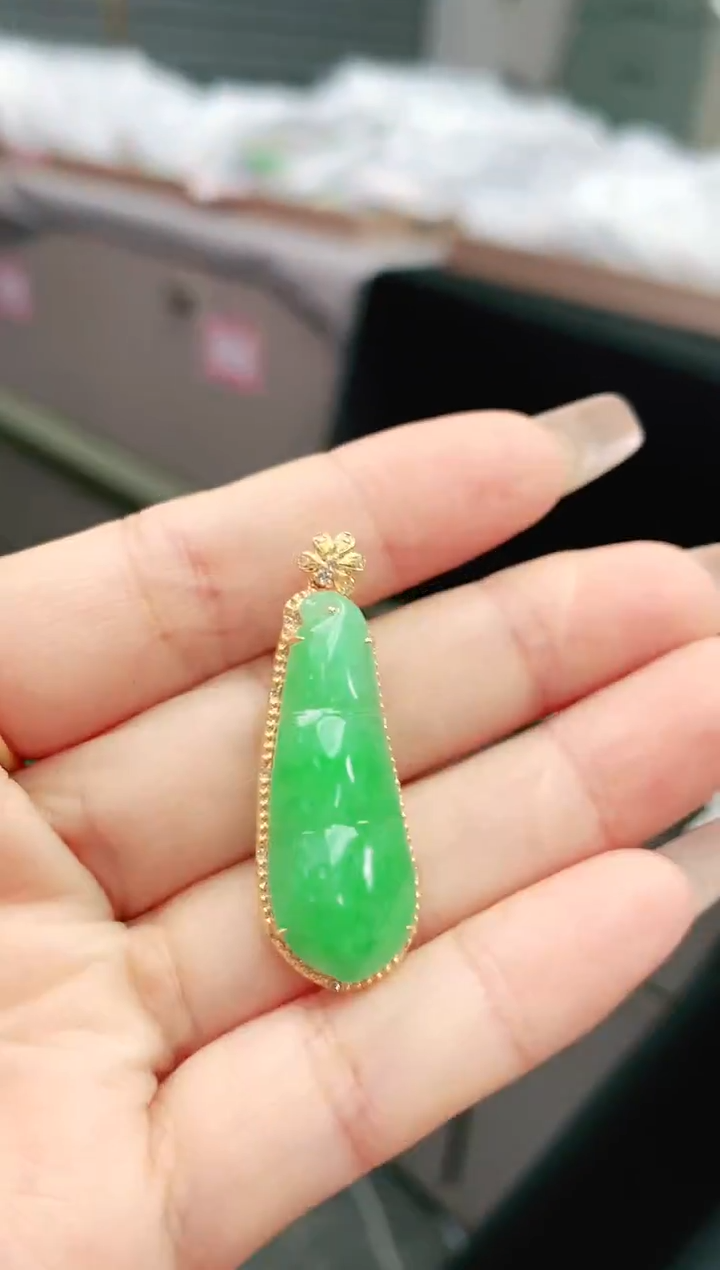【闪购商品】翡翠颈饰18K金镶嵌1