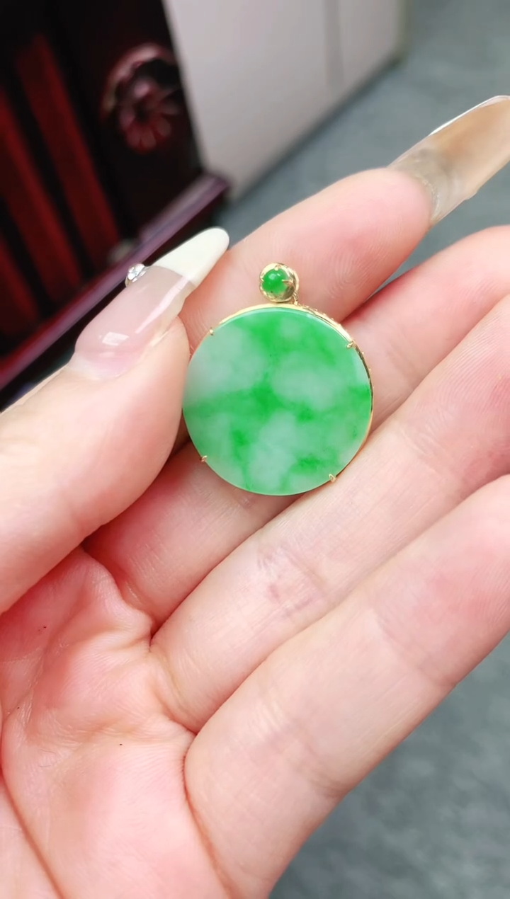【闪购商品】翡翠颈饰18K金镶嵌多样性发货