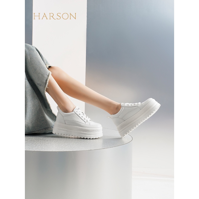 Harson/哈森2023秋冬新款小白鞋休闲风时尚百搭休闲女鞋HC238402