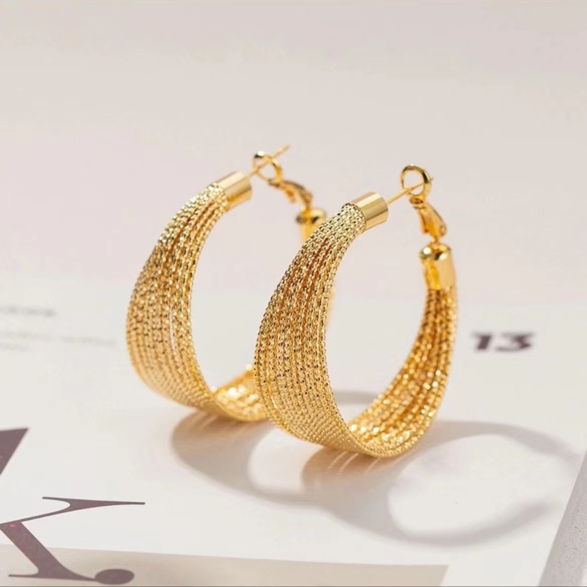 钛钢耳饰 网红潮款耳环高级感金色圆圈双C耳环女款不掉色耳圈