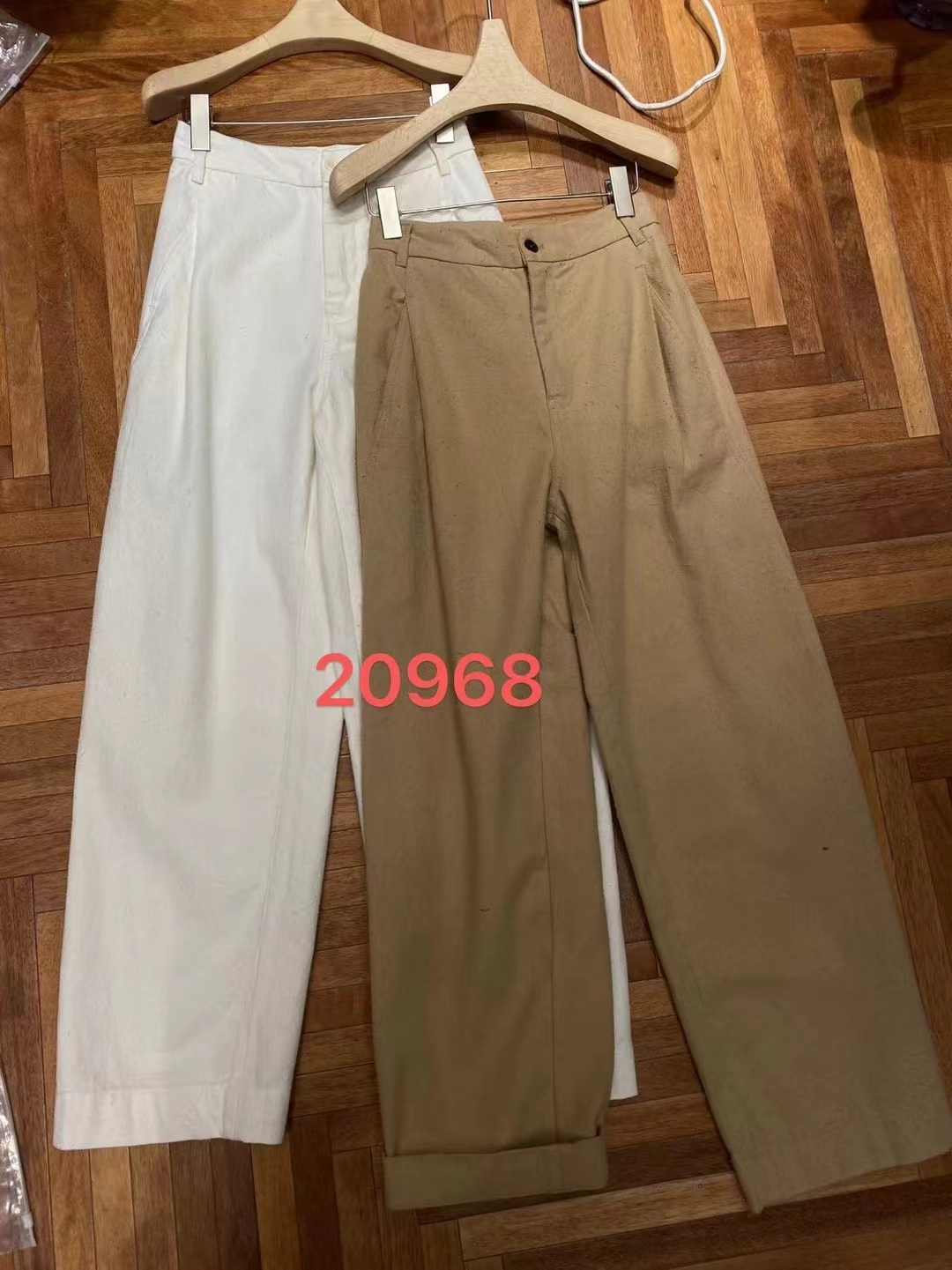 深圳南油2024新款诺拉家后面没有斜线毛毛宽松长裤20968