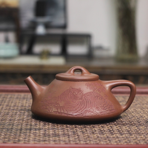 宜兴紫砂壶茶壶茶具子冶石瓢刻绘老虎原矿老紫泥礼品泡茶壶