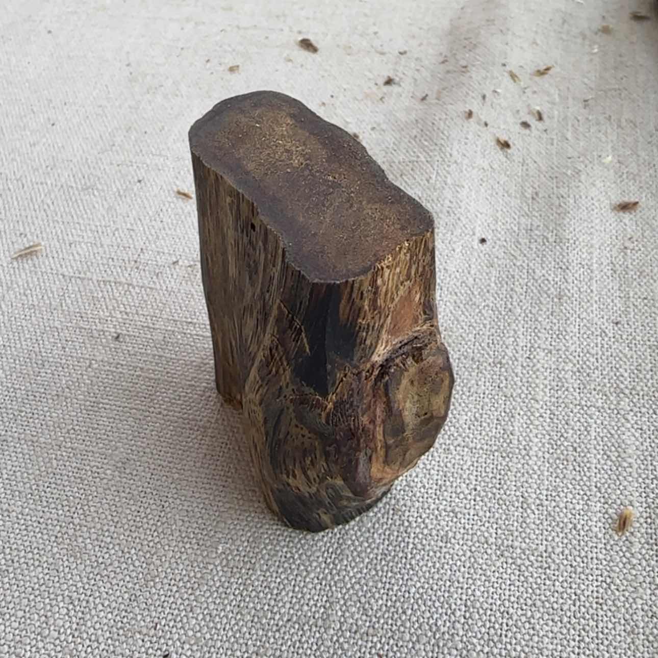 【闪购商品】沉香摆件油叶子块料一根