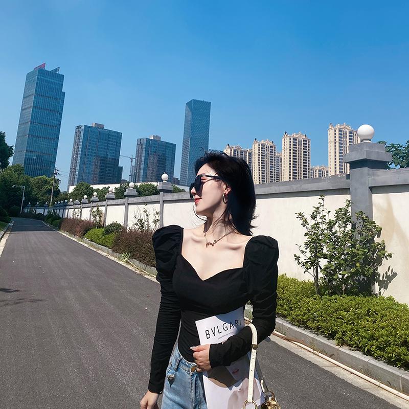 法式复古气质方领泡泡袖上衣女设计感修身显瘦辣妹黑色长袖t恤ins