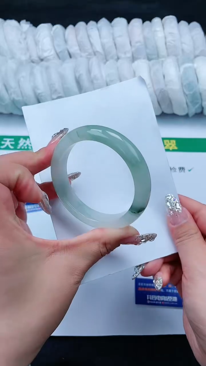 【闪购商品】石英质玉手镯未镶嵌194