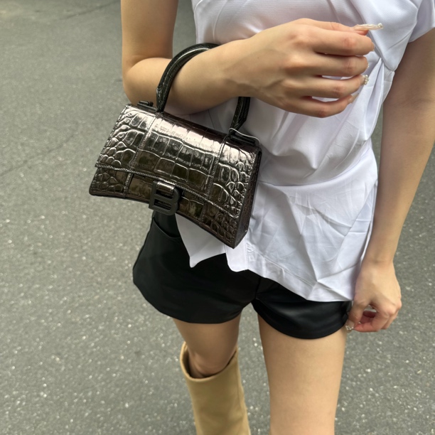 95新 Balenciaga/巴黎世家 巴黎世家枪黑色鳄鱼压纹xs沙漏手提包