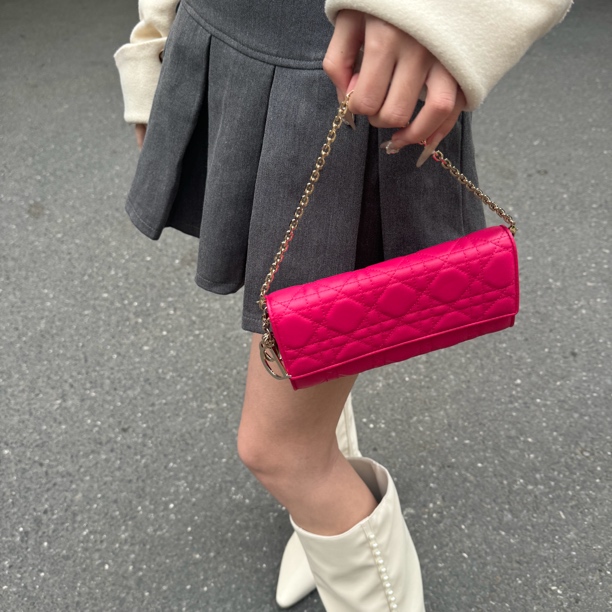 95新 DIOR/迪奥 DIOR玫粉色藤格纹羊皮woc链条包