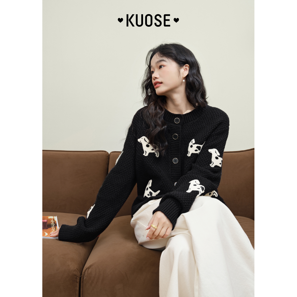 【小狗聚会】阔色女2024秋季软糯针织衫毛衣外套上衣KSH2310079