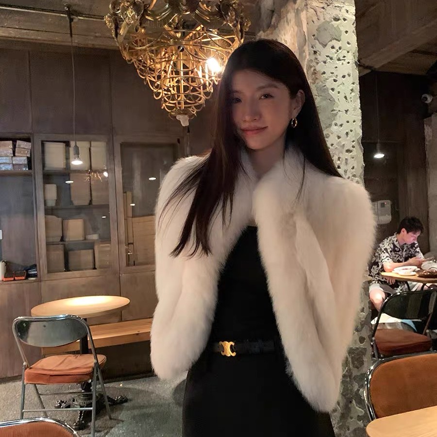 “法香赫拉”新款狐狸毛气质名媛外套女秋冬时尚百搭网红款女装