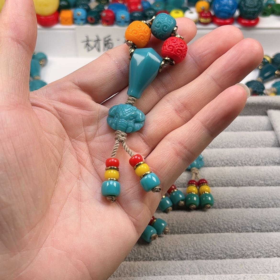 【闪购商品】琉璃颈饰陈*军