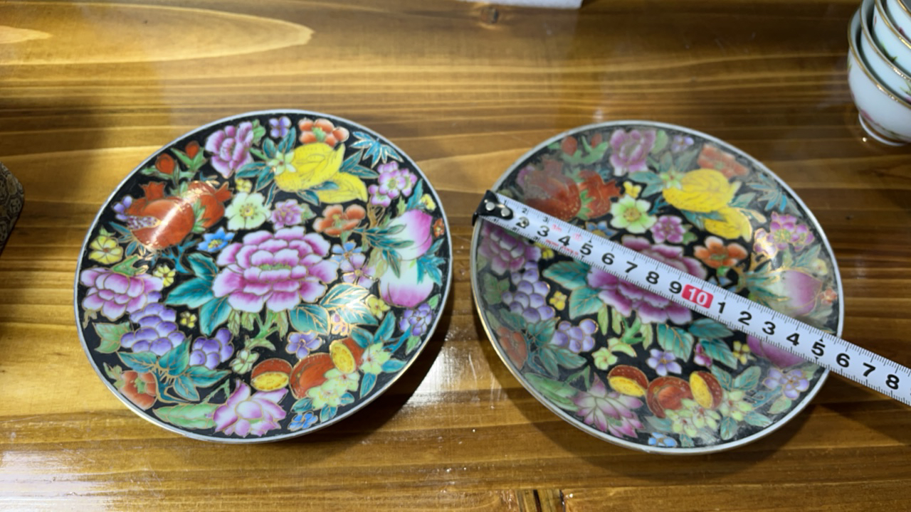 黑底万花小碟子15.5公分