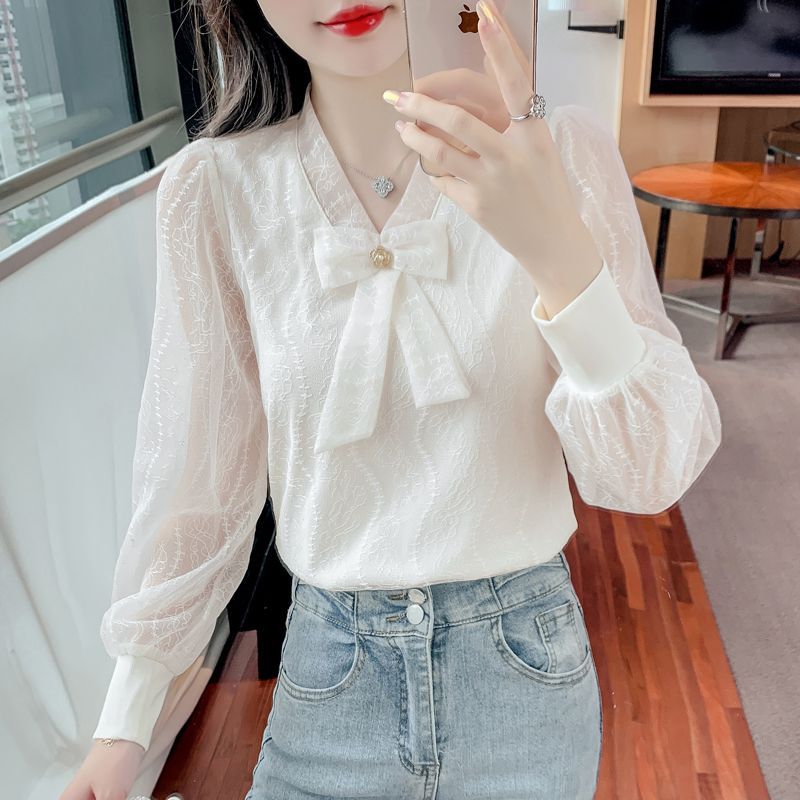 蕾丝打底衬衫女时尚洋气时髦春季新款气质漂亮小衫流行长袖上衣潮