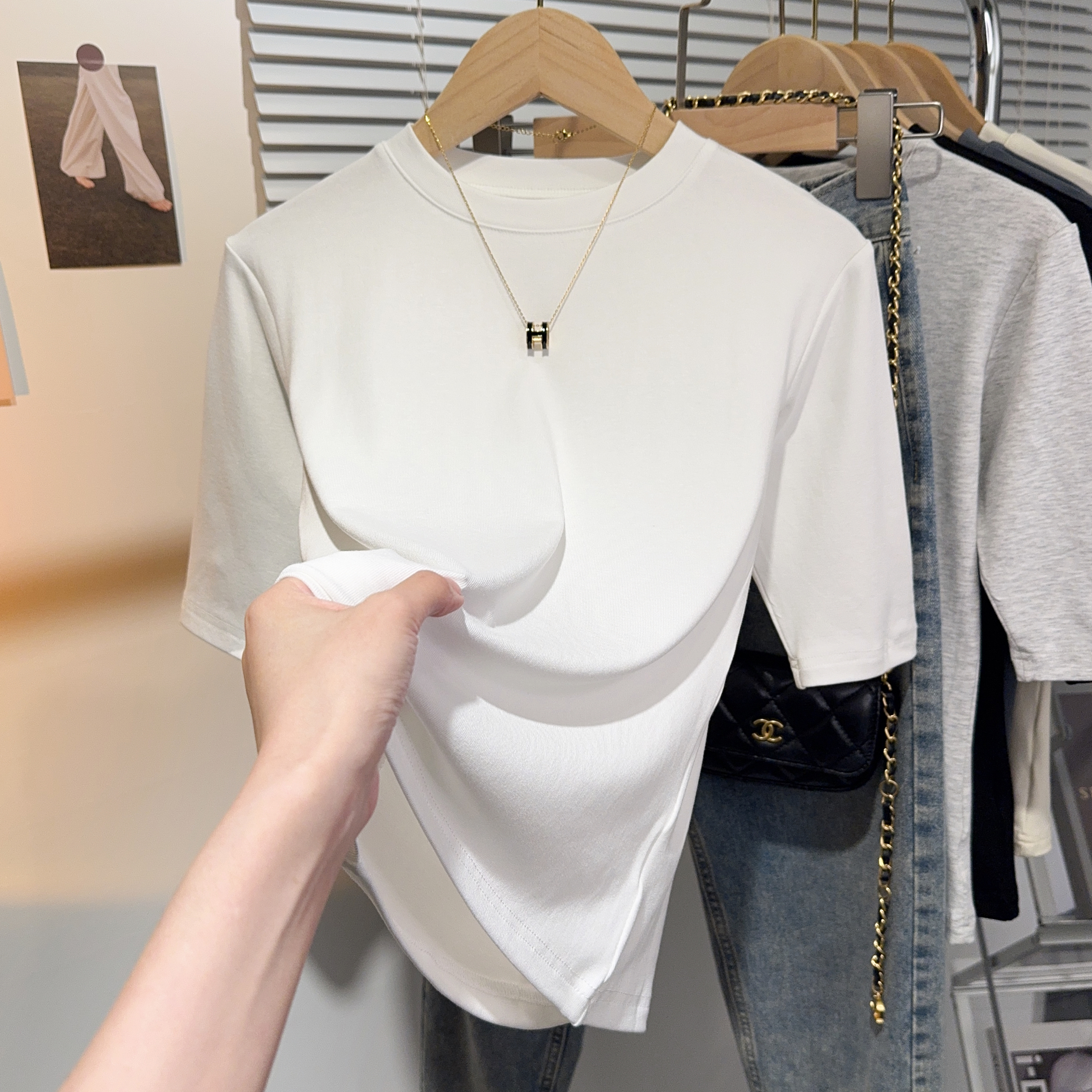 圆领中袖T恤女2025新款夏季修身显瘦气质内搭五分袖打底衫上衣ins