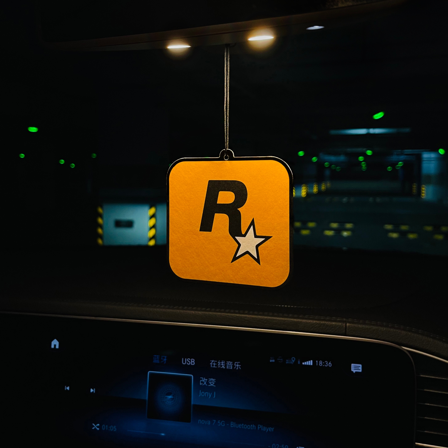 汽车香片R星车载持久香薰香氛片车内除异味挂件饰