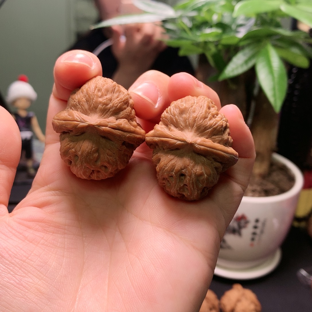 文玩核桃吊坠元宝37