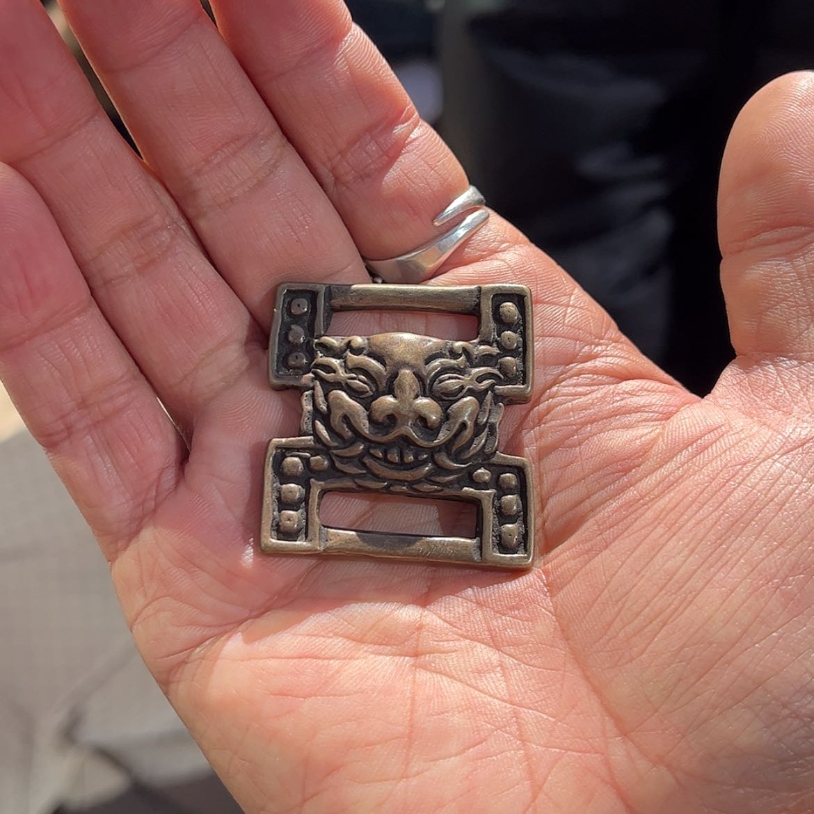 【闪购商品】黄铜经书扣