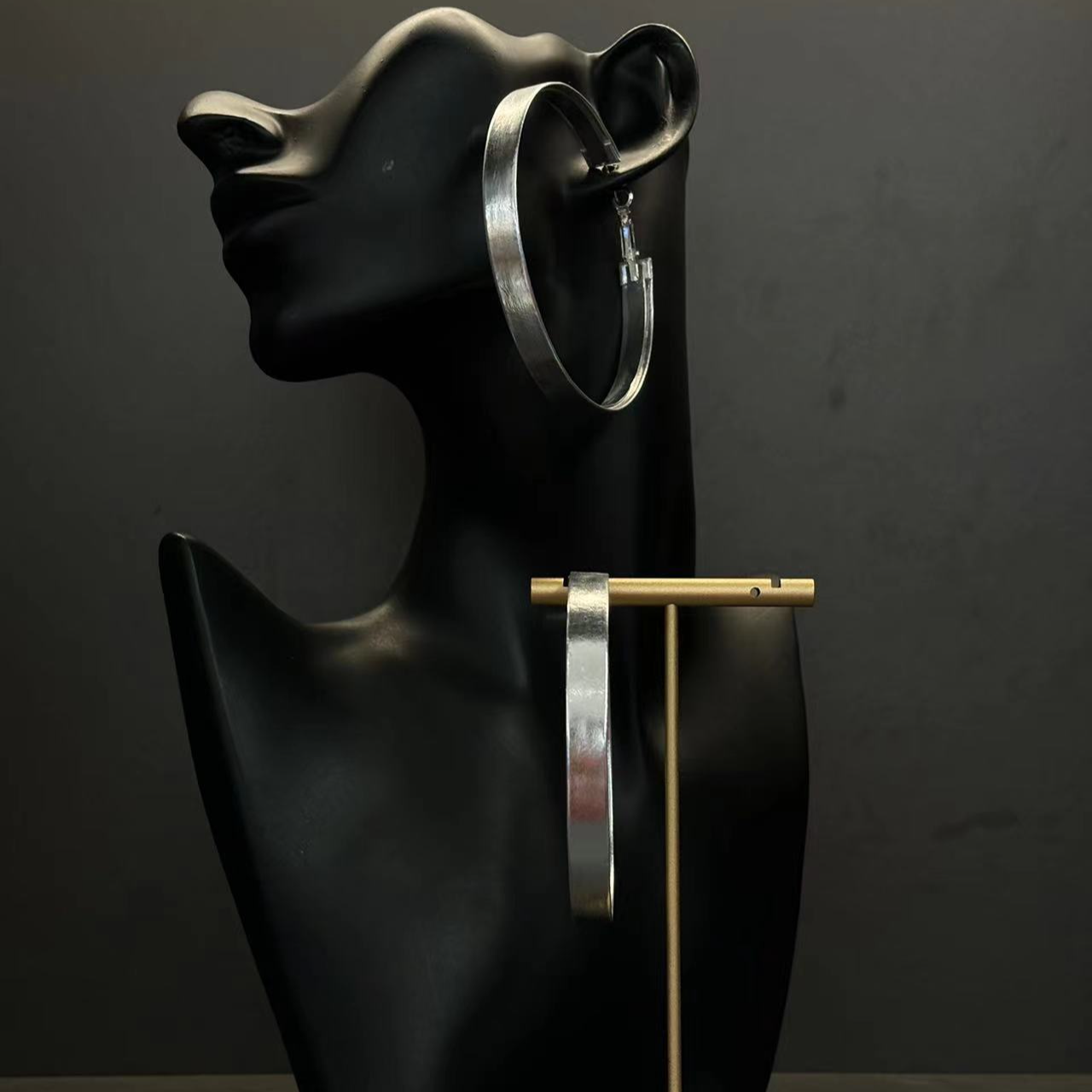 铜合金皮质耳饰 王大嘴原创 欧米银色宽皮大耳圈A324