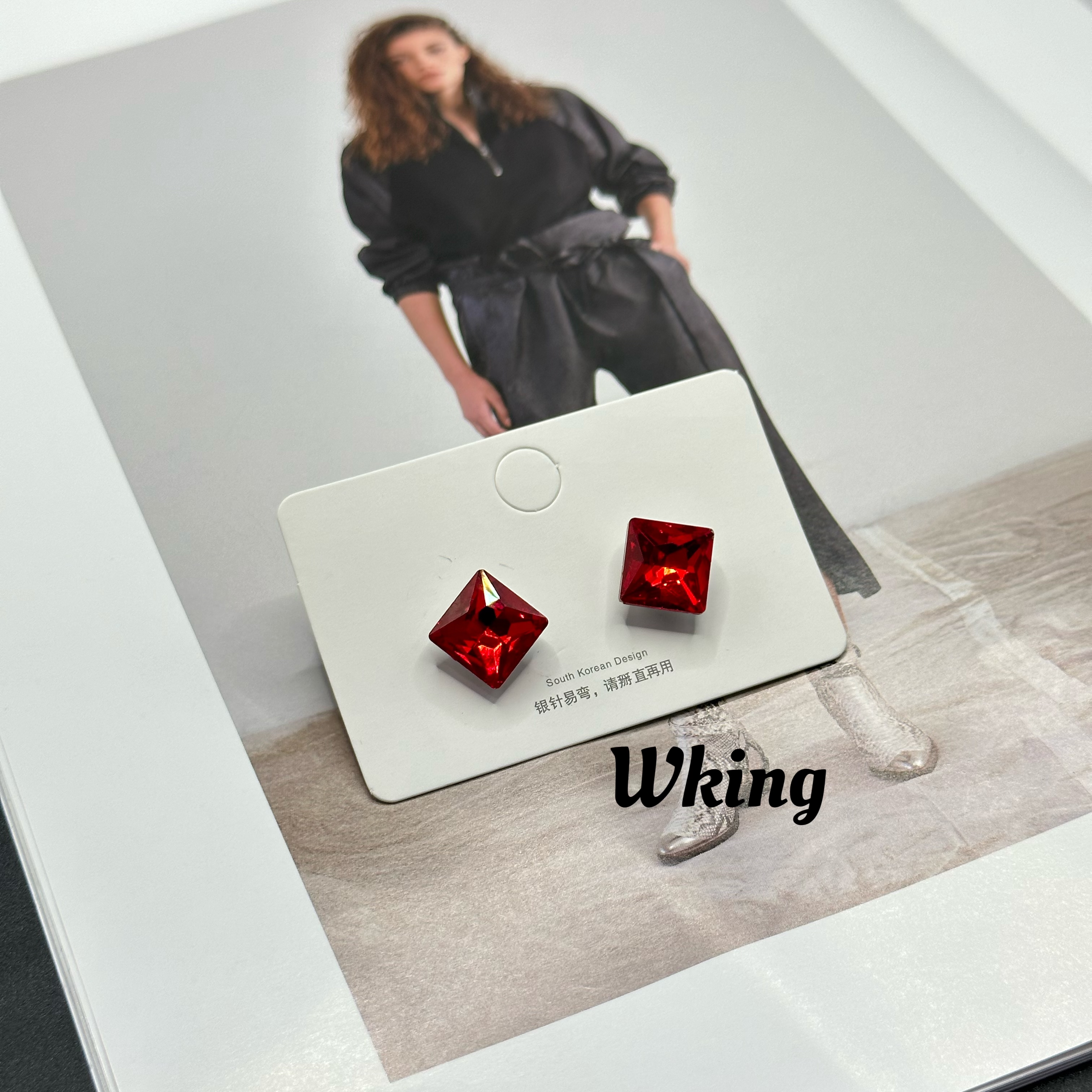 铜合金锆石耳饰 王大嘴原创 “红方”极简风红色方锆耳钉A211