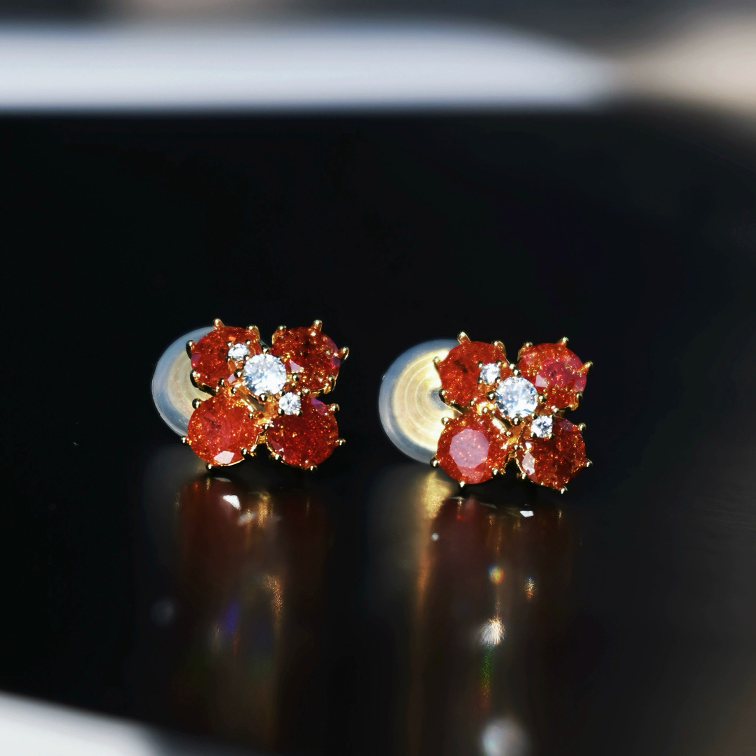 铜合金合成锆石耳饰 MENO冰花锆复古小花耳夹小巧精致甜美通勤