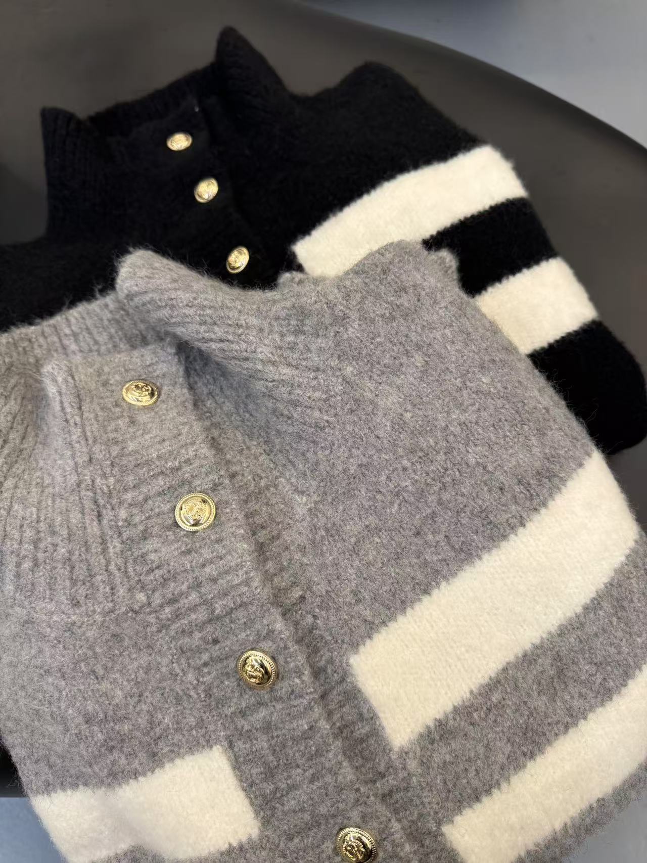 YOI MAGIS【交织】香风单排扣（含羊毛）洋气网红针织百搭粗针毛衣