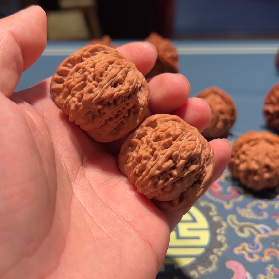 【闪购商品】文玩核桃把件浮*