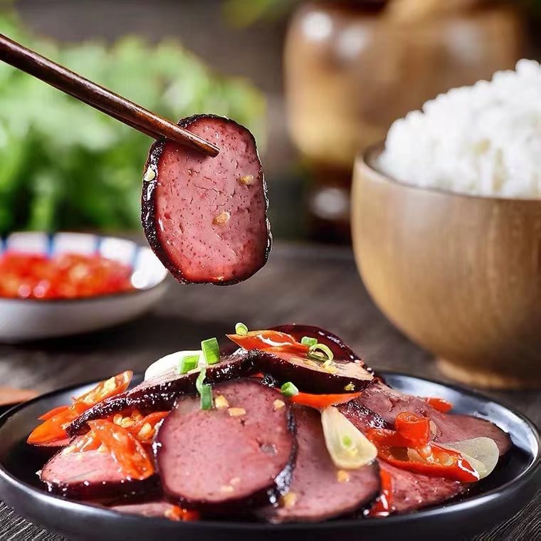 正宗贵州传统农家柴火烟熏猪血豆腐丸子