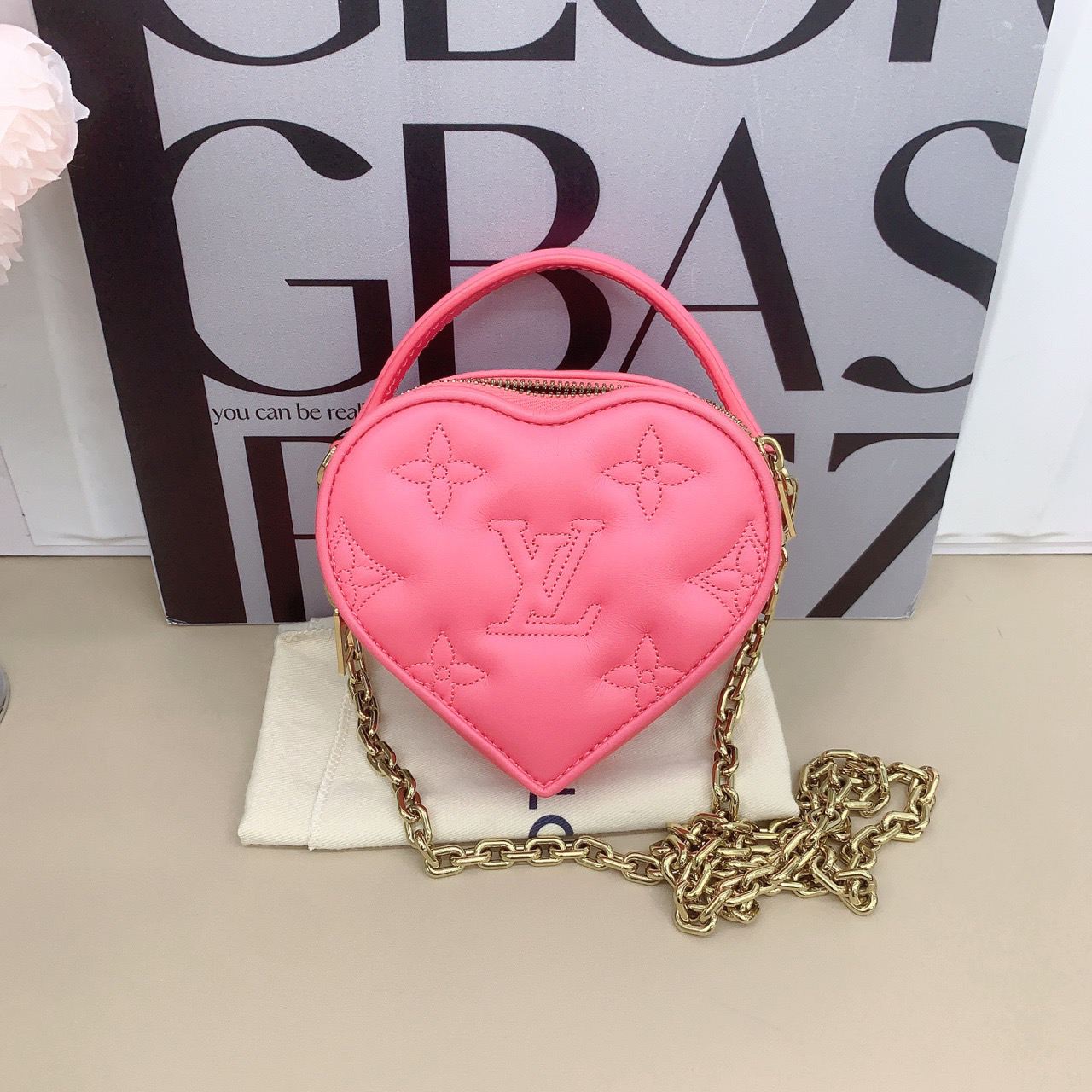 95新 LouisVuitton/路易威登 lv 23情人节限量 爱心斜挎链条包