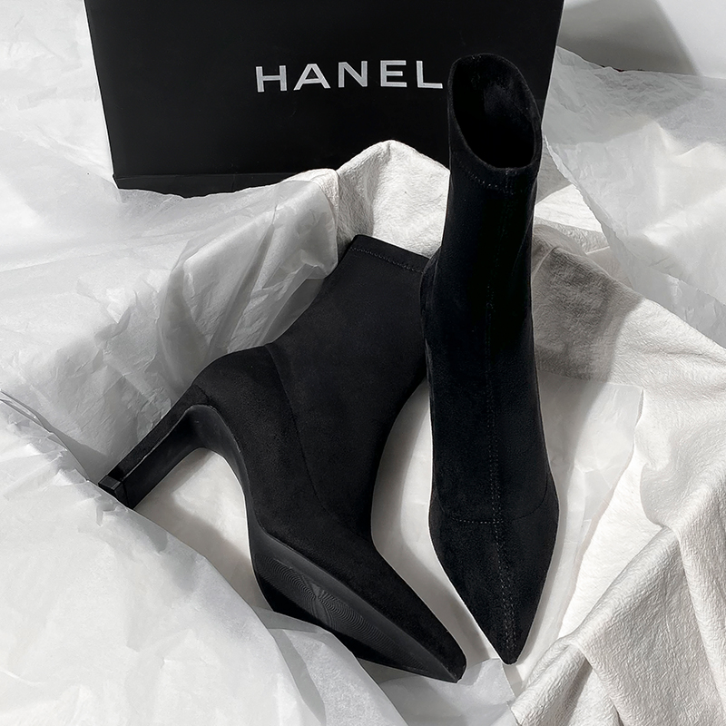 黑色靴子女短靴2025年秋冬新款百搭法式粗跟弹力靴绒面尖头瘦瘦靴