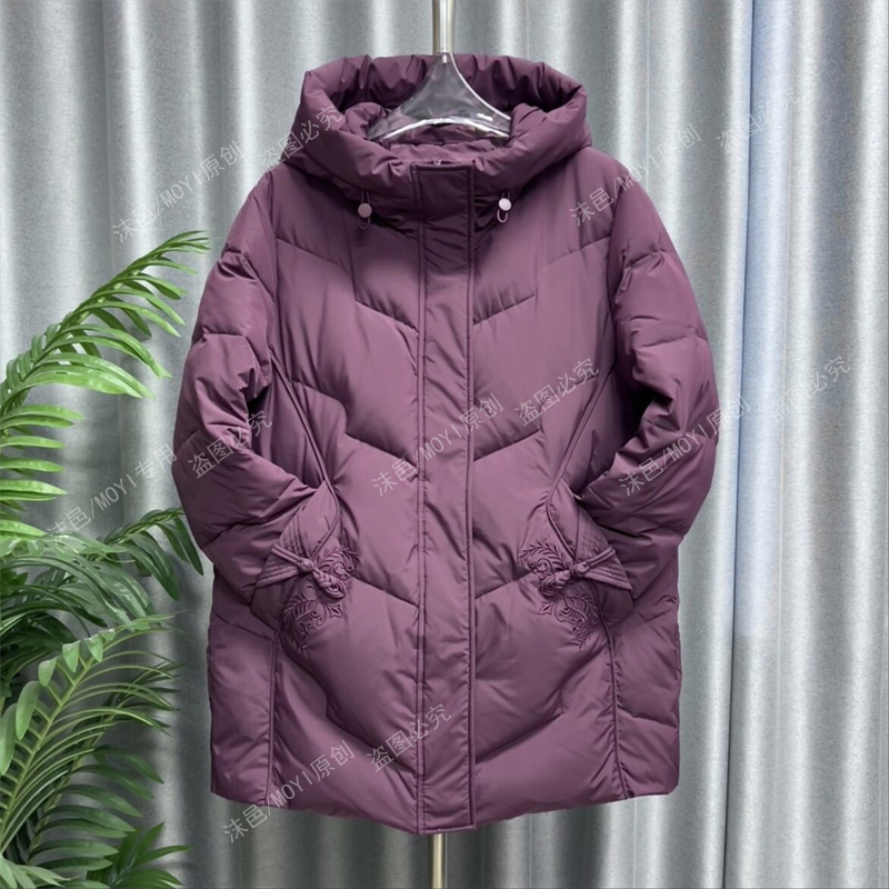 中老年休闲连帽正品羽绒服女士妈妈冬装外套宽松大码加厚保暖奶奶