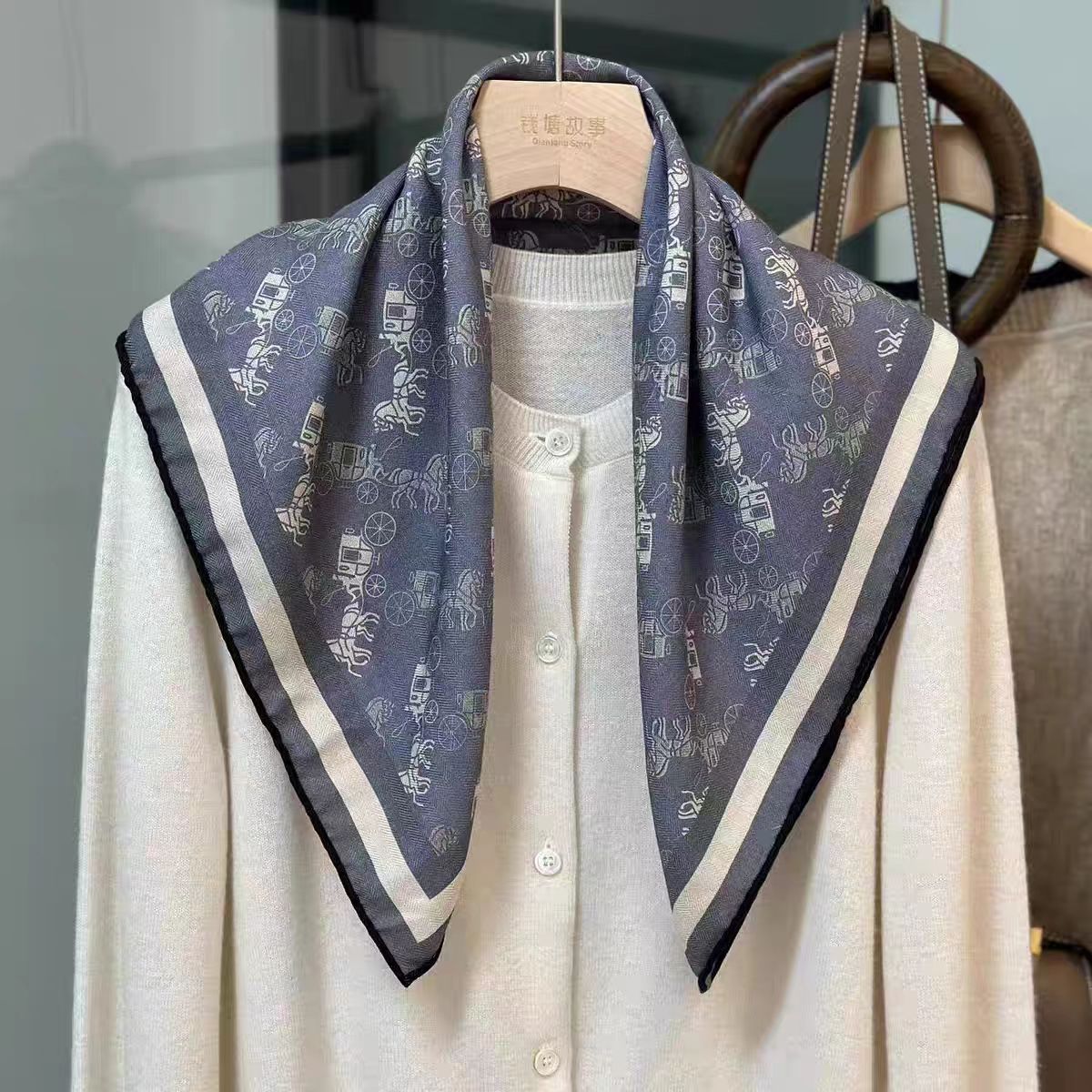 桑蚕丝羊毛【蓝色马车65方巾】丝毛双面异色女士简约百搭丝巾披肩